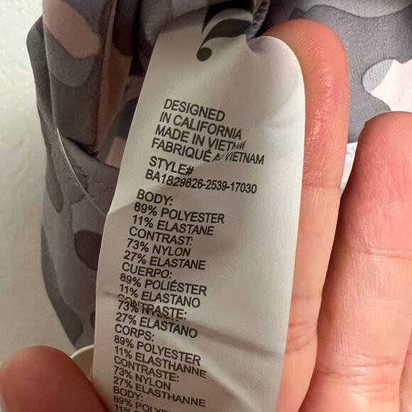 Fabletics Haze Gray Camo No Bounce Ella High Impact Sports Bra Size S NWT - Picture 7 of 7